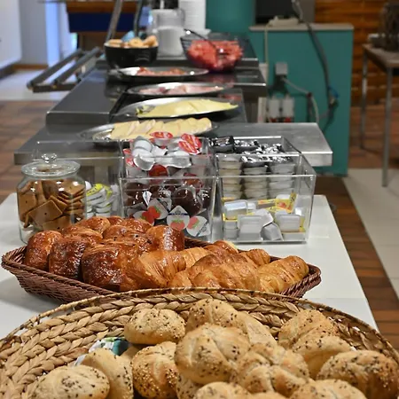 Semesterbostad J-club De Knapzak / La Besace *