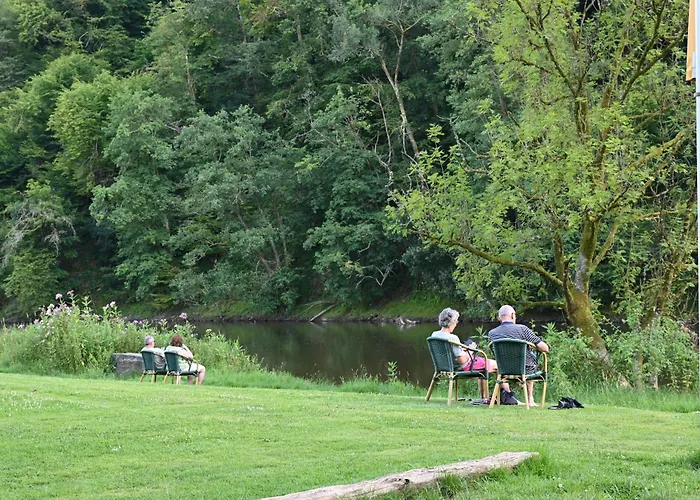 J-club De Knapzak / La Besace Hébergement de vacances